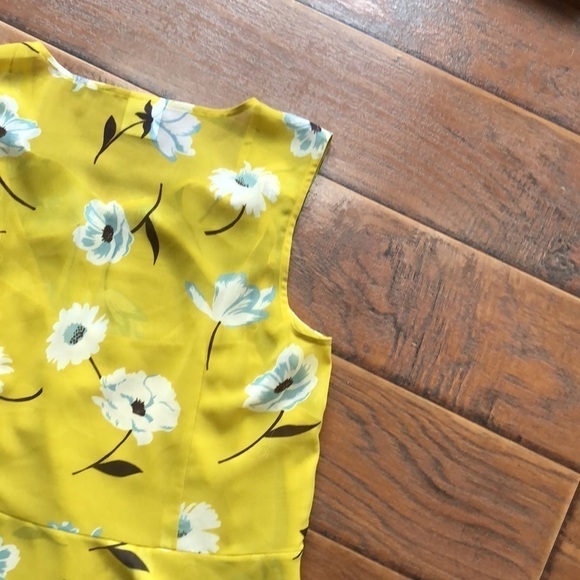 Cabi Top - Size Small - Picture 6 of 15